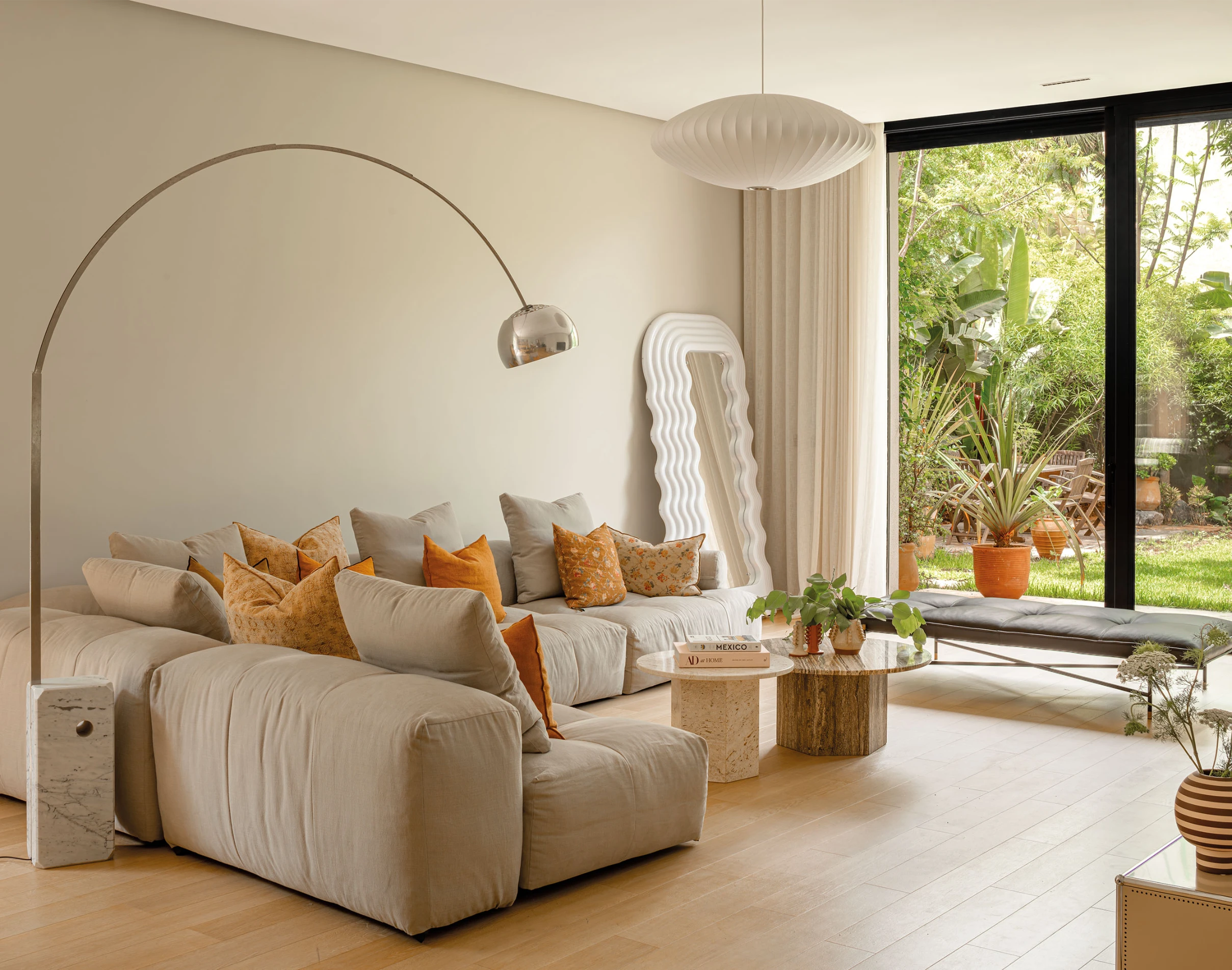 Villa S