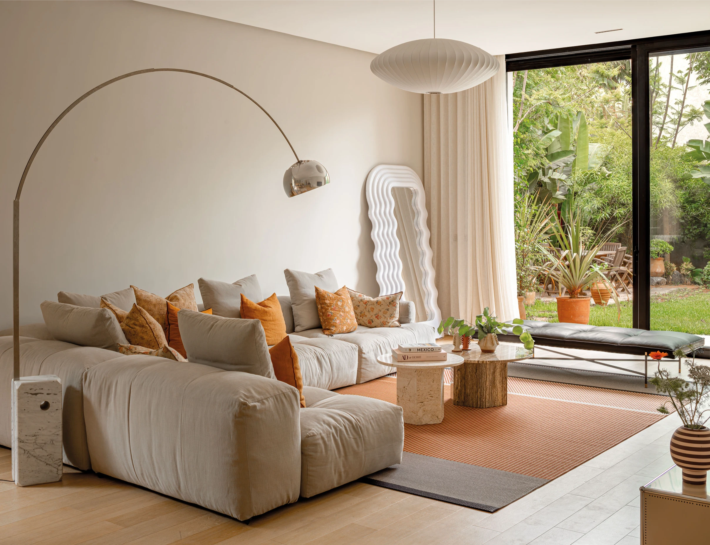 Villa S