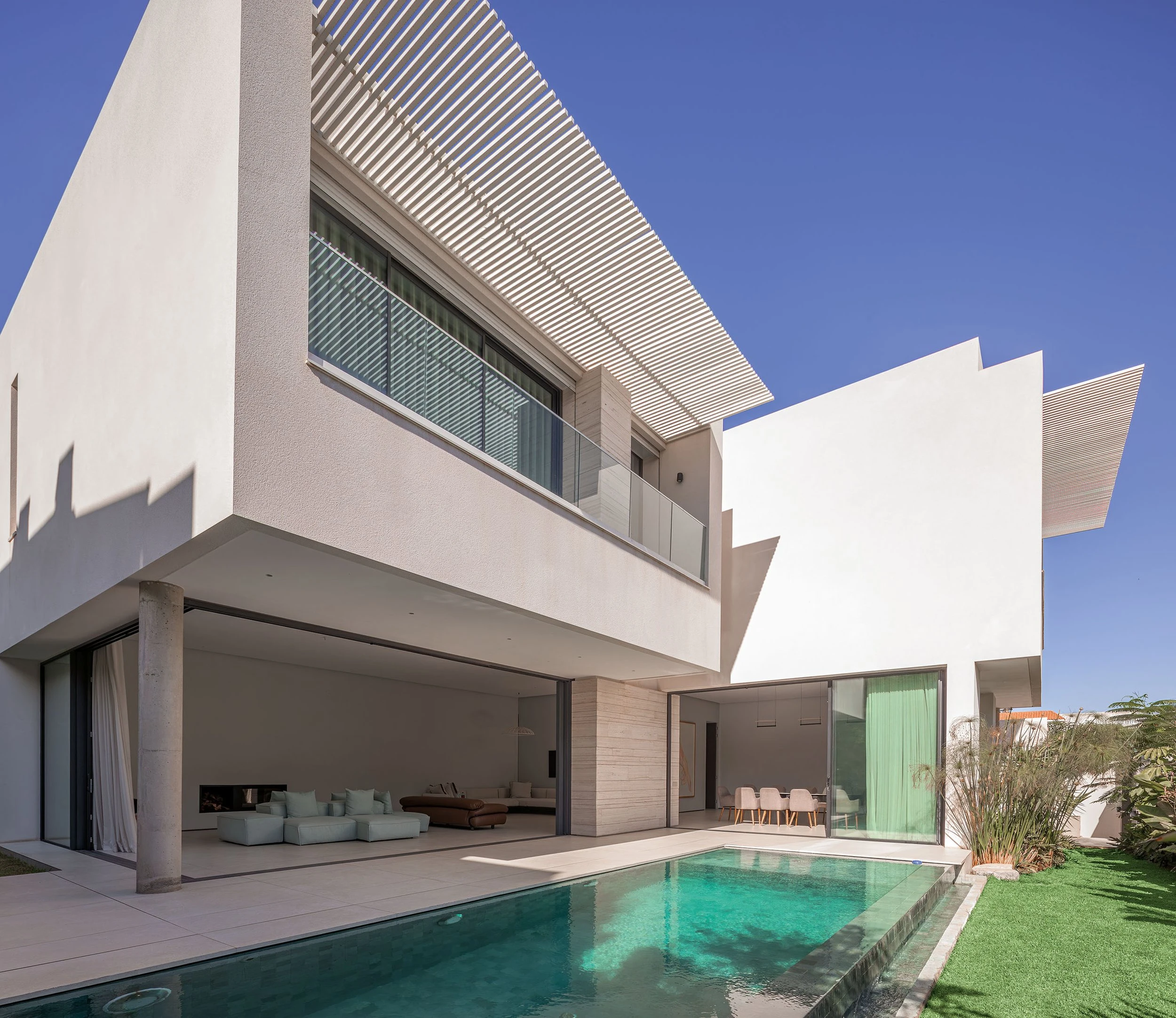 VILLA D
